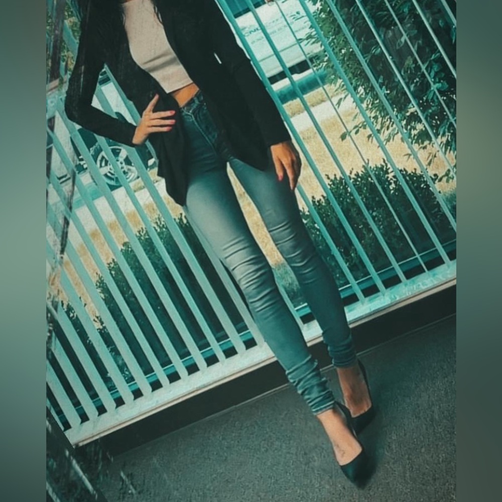 Elizabeth and James 0 black suit blazer - Picture 1 of 6